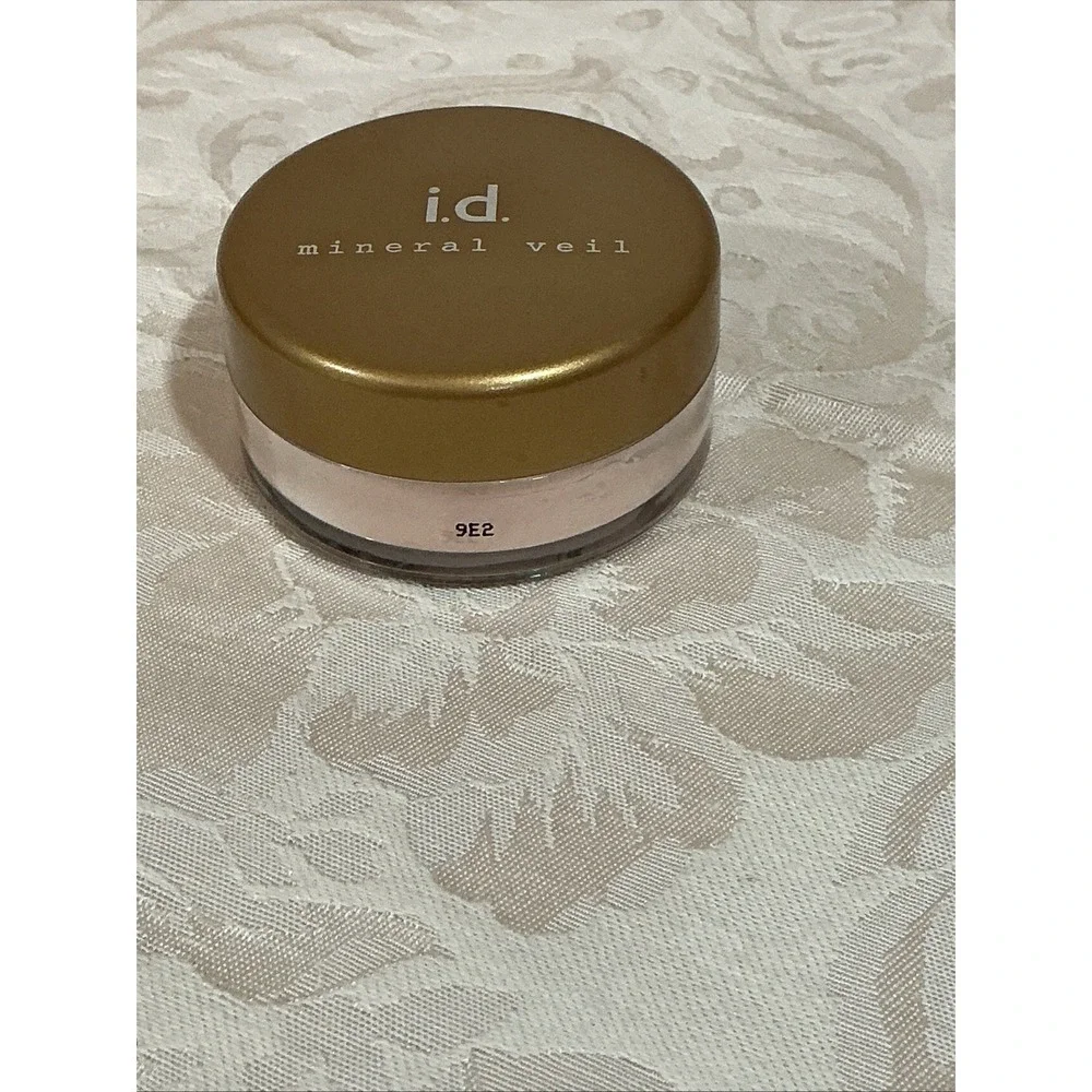 BareMinerals ID Mineral Veil Face Setting Powder Full size 45324 Finishing